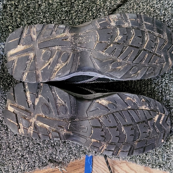 Size 7 & 12 steel toe shoes - Picture 4 of 4